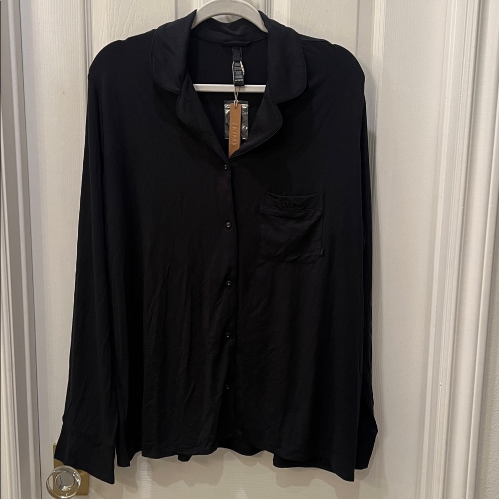 🖤NWT SKIMS Long Sleeve Sleep Top PJ Top 
Onyx Black Size SMALL | LARGE | X-LARG